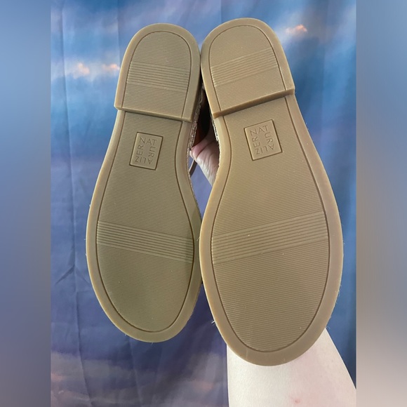 NATURALIZER brown and tan sandals Sz 7.5 - Picture 4 of 5